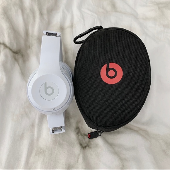 beats solo Accessories - Beats Solo 3 Wireless Headphones